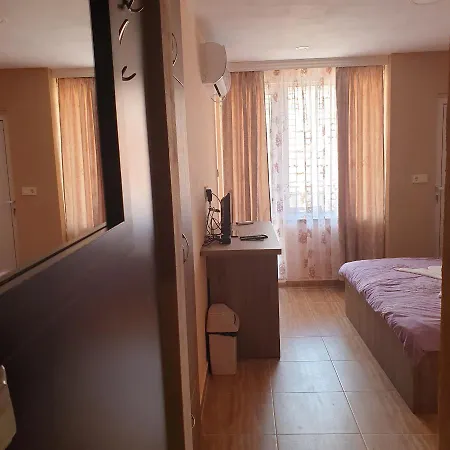 Къща За Гости Оазис Gæstehus *